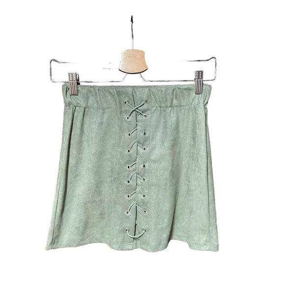 Suzette Collection Olive‎ Green Faux Suede Lace Up Skirt Size Small - Picture 2 of 7